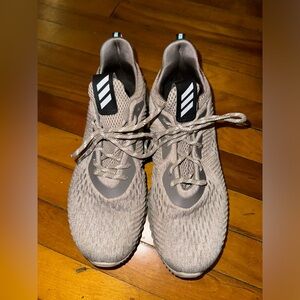 Like new ADIDAS alpha bounce brown sneakers! Worn twice